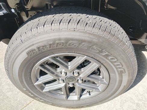 Certified 2024 Jeep Gladiator Sport image 10