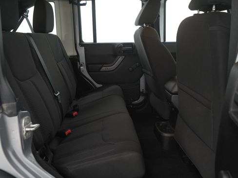 Used 2013 Jeep Wrangler Unlimited Sport image 13