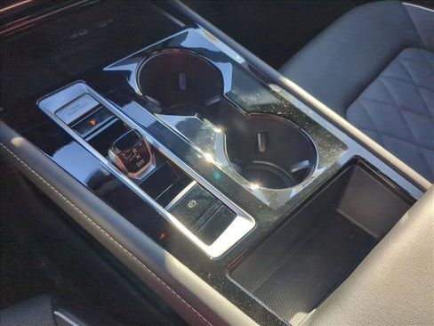 Used 2024 Volkswagen Atlas Cross Sport SEL Premium R-Line image 12