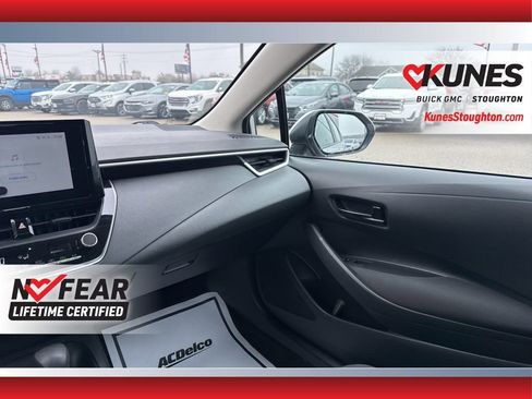 Used 2023 Toyota Corolla LE image 35