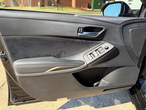 Used 2019 Toyota Avalon XSE image 16