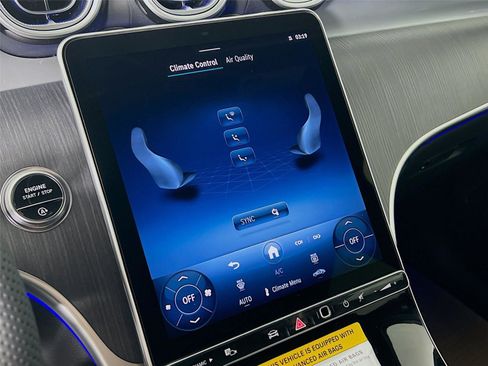 Used 2025 Mercedes-Benz GLC 300 4MATIC image 14