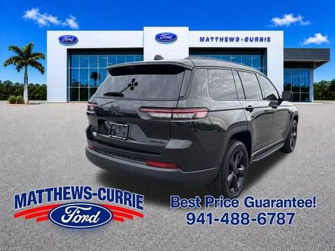 Used 2023 Jeep Grand Cherokee L Limited w/ Luxury Tech Group II AWD/4WD image 4