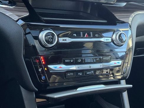 Certified 2022 Ford Explorer Limited w/ Equipment Group 301A image 28