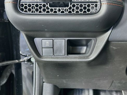Used 2025 Honda HR-V Sport image 16