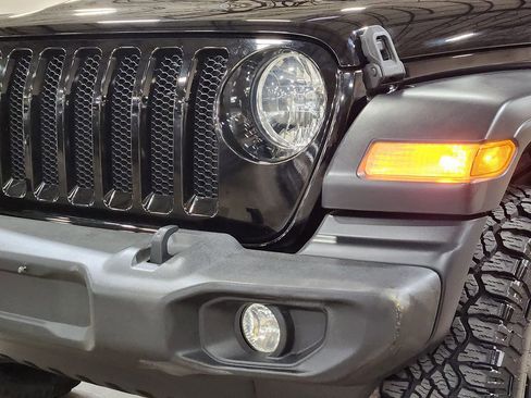 Used 2020 Jeep Wrangler Unlimited Sport image 14