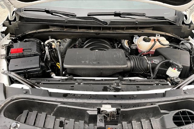 Used 2025 GMC Yukon AT4 Ultimate AWD/4WD image 31