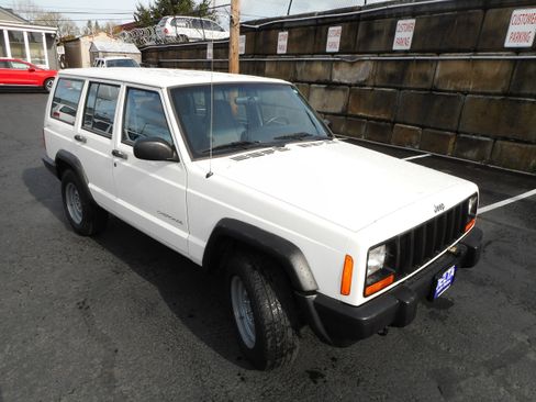 Used 1998 Jeep Cherokee SE image 5