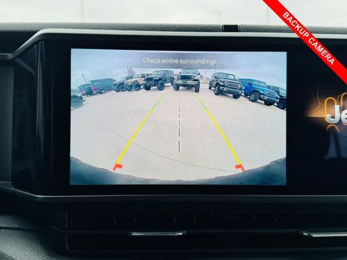 Used 2024 Jeep Wrangler Willys image 10