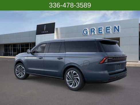 New 2026 Lincoln Navigator L Reserve AWD/4WD image 4