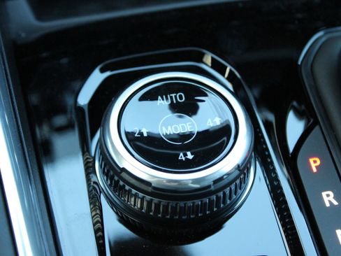 New 2026 GMC Canyon AT4 w/ AT4 Premium Package image 36