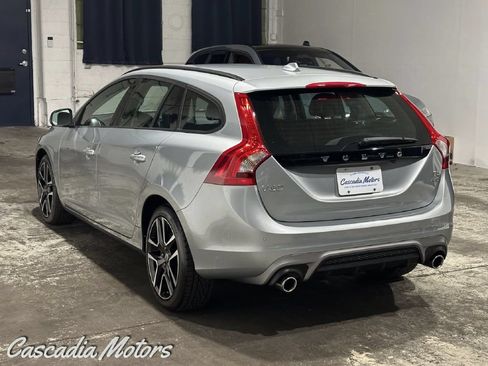 Used 2018 Volvo V60 T5 Dynamic w/ Vision Package AWD/4WD image 6