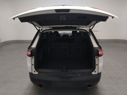 Used 2021 Chevrolet Traverse LS FWD image 29