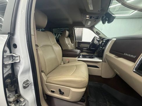 Used 2017 RAM 2500 Laramie AWD/4WD image 5