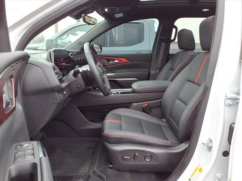 Used 2024 Chevrolet Traverse RS w/ LPO, Floor Liner Package image 11