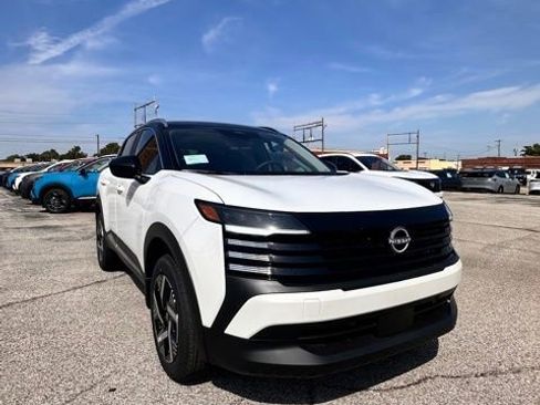 New 2026 Nissan Kicks SV image 3