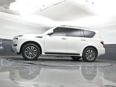 Used 2023 Nissan Armada SL w/ Captain's Chairs Package image 11