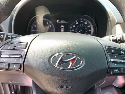 Used 2023 Hyundai Kona SEL AWD/4WD image 15