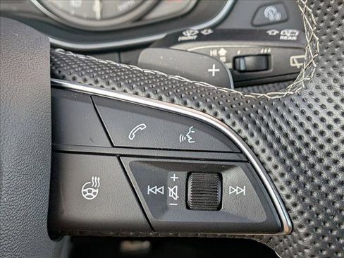 Used 2022 Audi SQ5 Premium image 15