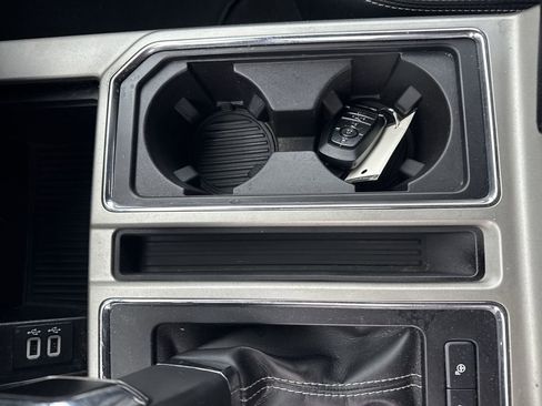Used 2019 Ford F150 Lariat w/ Equipment Group 502A Luxury AWD/4WD image 36