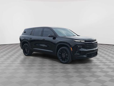 Certified 2024 Chevrolet Traverse LS w/ Midnight/Sport Edition image 2