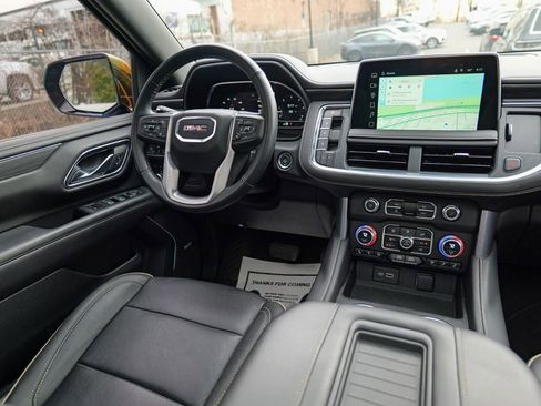 Used 2023 GMC Yukon XL SLT w/ SLT Premium Package image 42