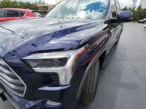 Used 2025 Toyota Sequoia Limited w/ Tow Technology Package AWD/4WD image 9