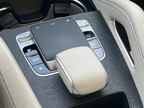 Used 2020 Mercedes-Benz GLE 350 4MATIC image 30