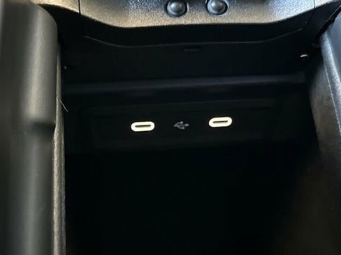 Certified 2025 Mercedes-Benz GLB 250 4MATIC image 42