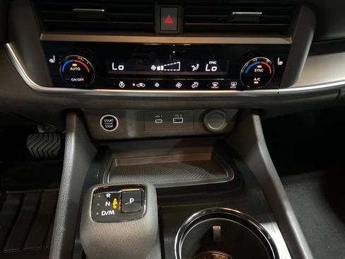 Certified 2023 Nissan Rogue SV w/ SV Premium B Package AWD/4WD image 19