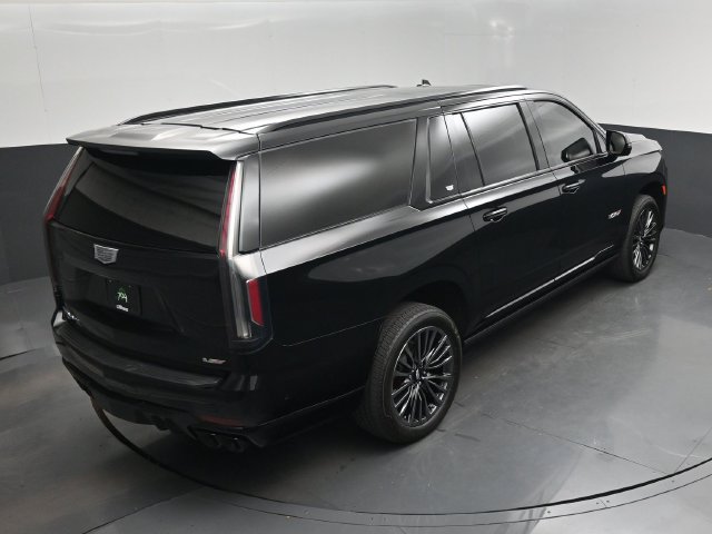 Used 2024 Cadillac Escalade ESV V w/ Heavy-Duty Trailer Package AWD/4WD image 24