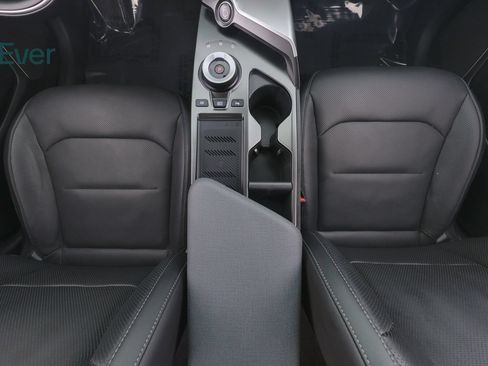 Used 2024 Kia EV6 Wind RWD image 27