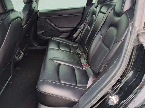 Used 2022 Tesla Model 3 Standard Range RWD image 26