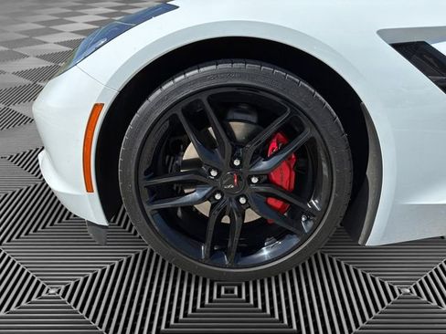 Used 2019 Chevrolet Corvette Stingray Coupe w/ Battery Protection Package RWD image 9