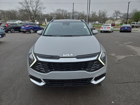 Used 2023 Kia Sportage SX image 3