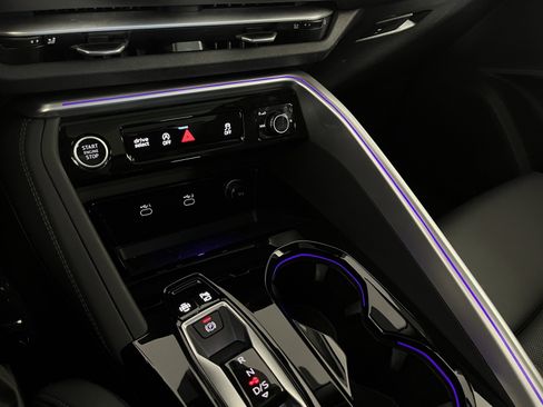 Used 2025 Audi Q5 Prestige image 15