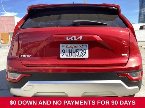 Used 2025 Kia Niro LX FWD image 4