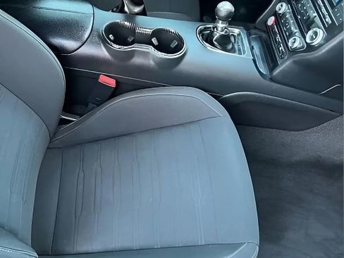 Used 2016 Ford Mustang Coupe RWD image 11