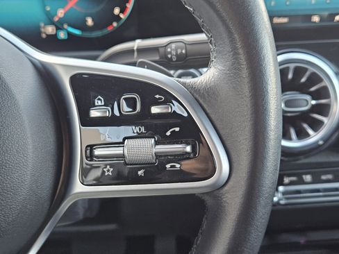 Certified 2022 Mercedes-Benz GLB 250 image 28