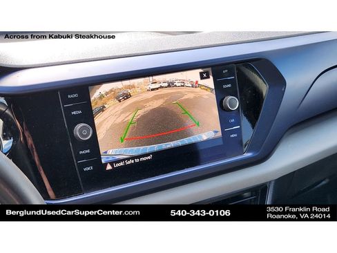 Used 2022 Volkswagen Taos SE image 28