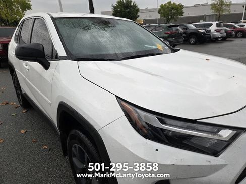 Used 2024 Toyota RAV4 LE FWD image 9