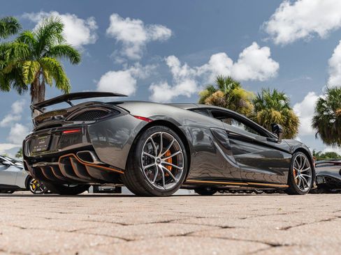 Used 2019 McLaren 570S RWD image 19