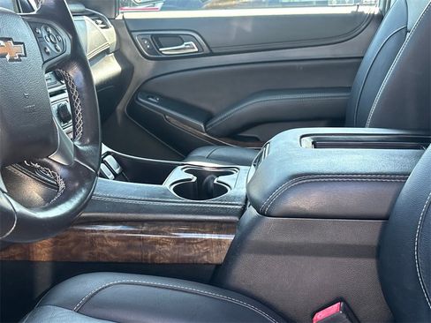Used 2019 Chevrolet Tahoe LT w/ Luxury Package image 9