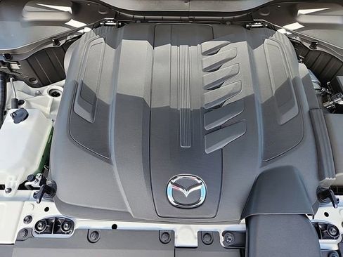 Certified 2025 MAZDA CX-70 3.3 Turbo w/ Premium Package AWD/4WD image 18