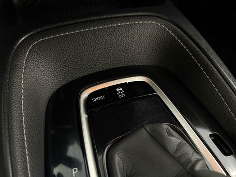 Used 2020 Toyota Corolla SE image 32