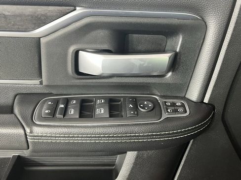 Used 2024 RAM 2500 Big Horn w/ Sport Appearance Package image 22
