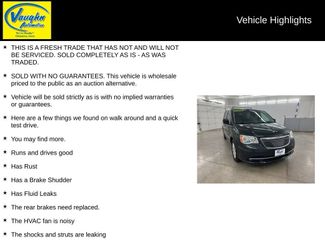 Used 2016 Chrysler Town & Country Touring video 2