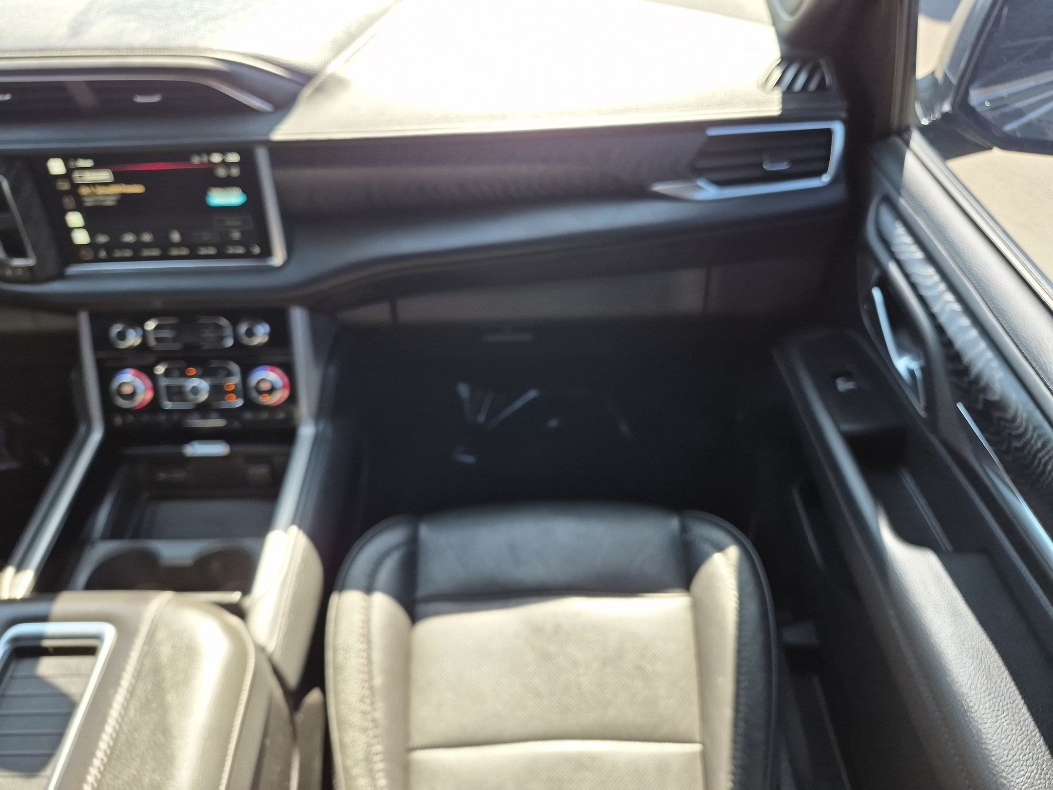 Used 2022 GMC Yukon Denali AWD/4WD image 30