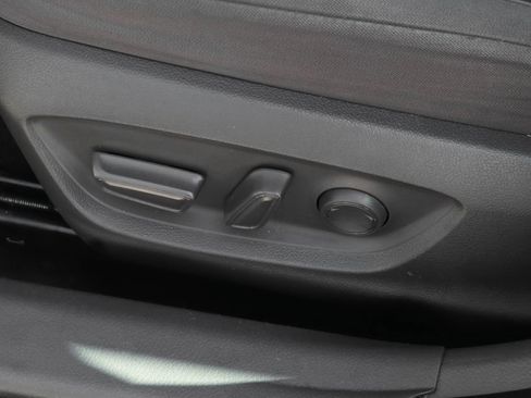 Used 2021 Toyota Camry LE image 19