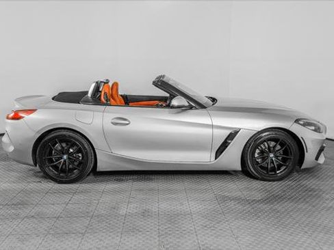 Used 2020 BMW Z4 sDrive30i w/ Convenience Package image 9